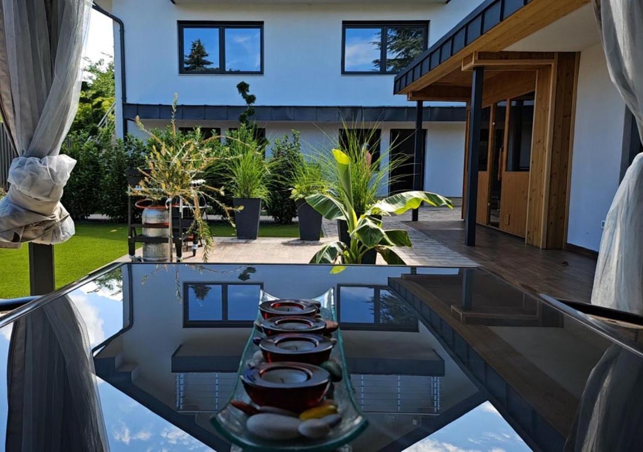 Viola Apartment Velence